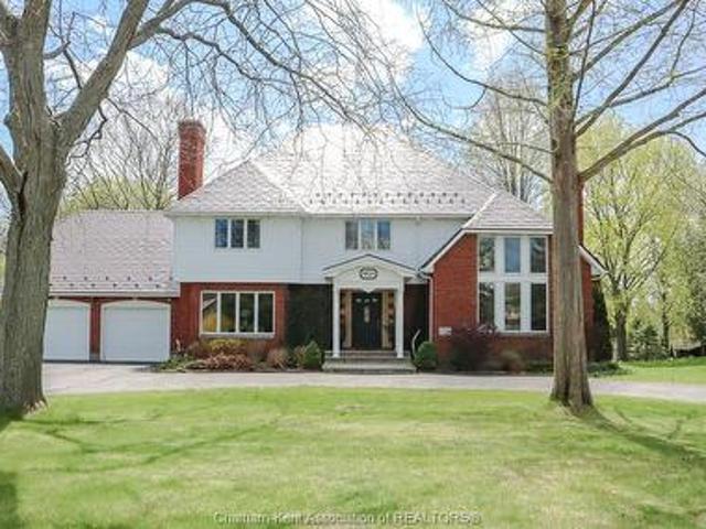 House for sale in Brights Grove, Ontario