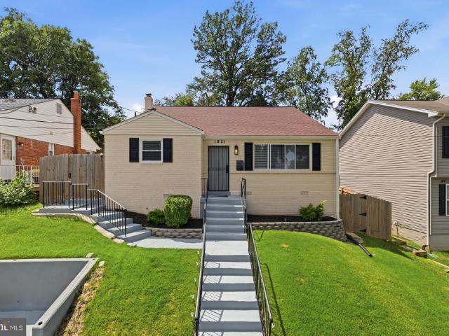 House for sale in Dupont Heights, Suitland