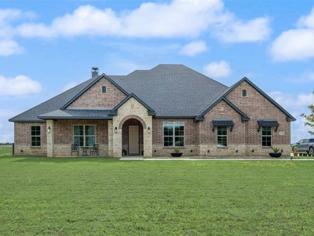 House for sale in Ellis, Texas