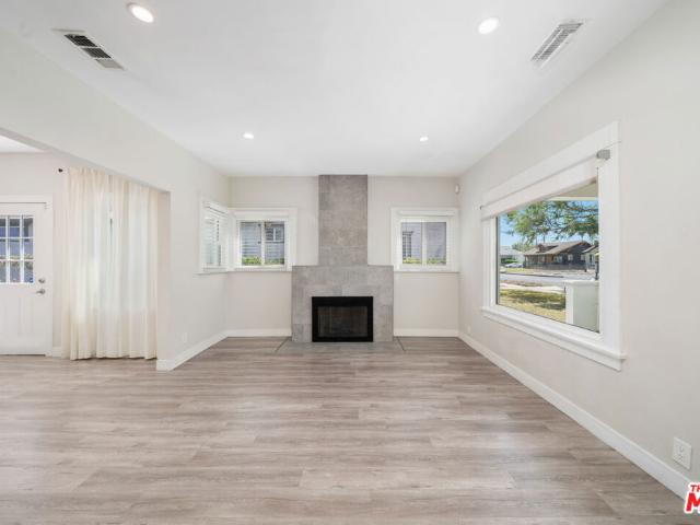Property for rent in Canoga Park, California
