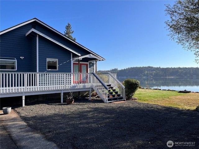House for sale in Allyn, Washington