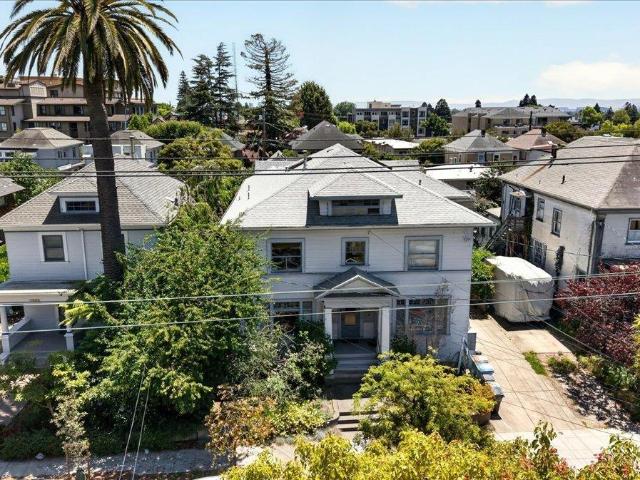 Condo for sale in Berkeley, California