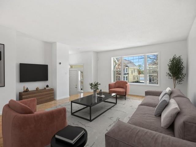 Townhouse for sale in Hennepin, Minnesota