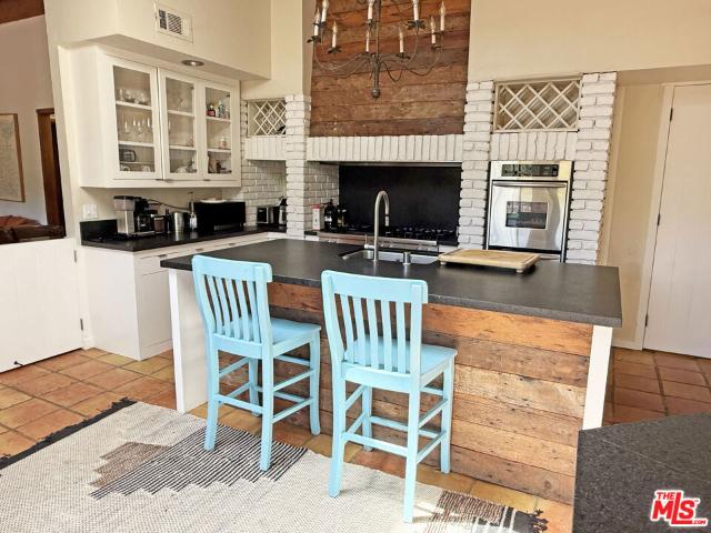 Property for rent in Canoga Park, California
