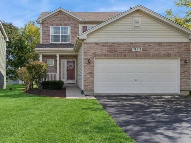 Townhouse for sale in Round Lake, Illinois