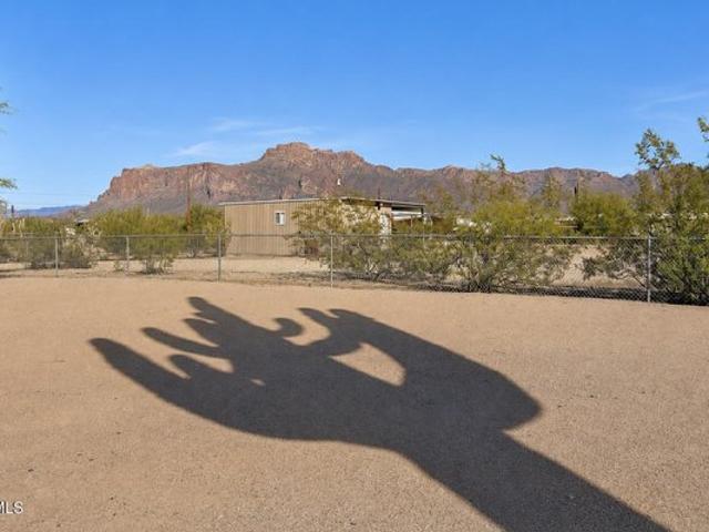 House for sale in Apache Junction, Arizona