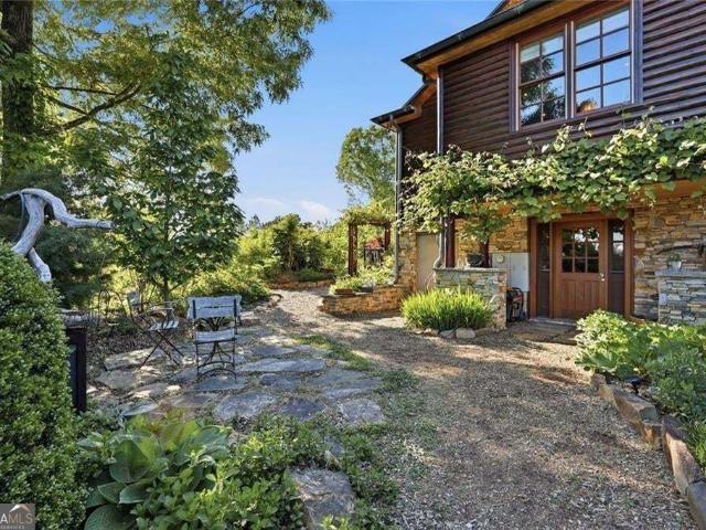 House for sale in Clarkesville, Habersham County