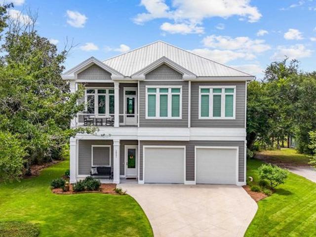 House for sale in Gulf Shores, Alabama
