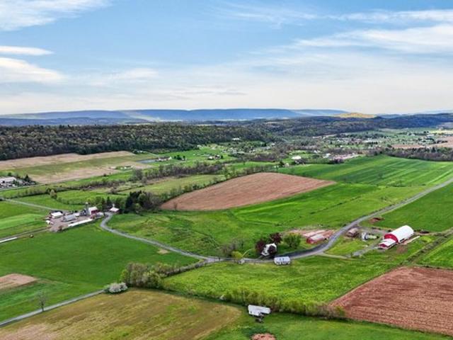 Farm for sale in Mc Alisterville, Pennsylvania
