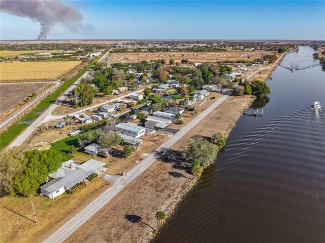 House for sale in Moore Haven, Florida