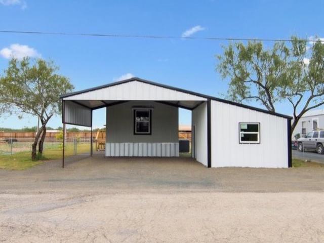 House for sale in Uvalde, Texas