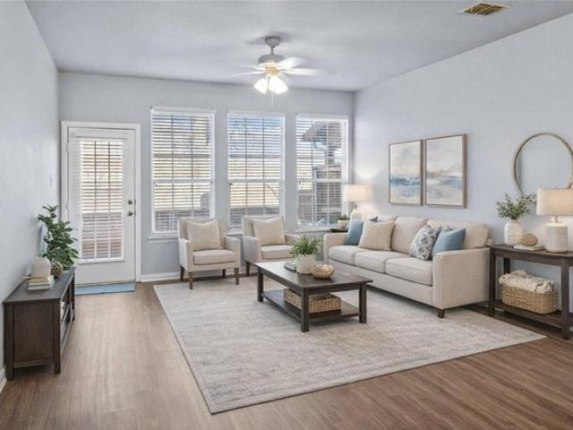 Townhouse for sale in Carrollton, Texas