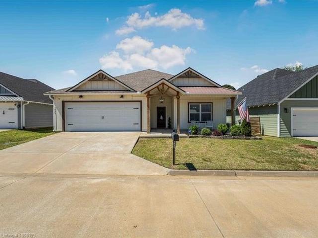 House for sale in Ark
