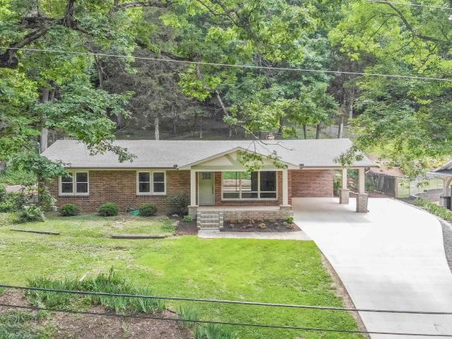 House for sale in Guntersville, Alabama