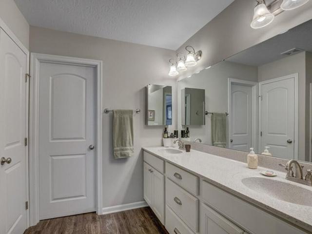 Condo for sale in Hebron, Kentucky