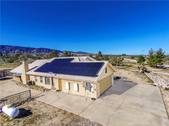 House for sale in Pinon Hills, California