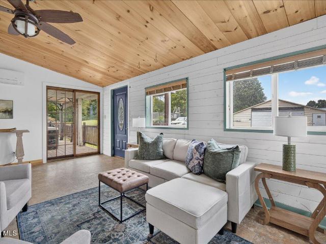 House for sale in Saratoga, New York
