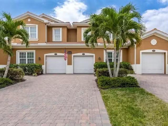 Condo for sale in Fort Myers
