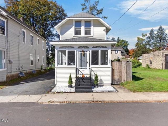 House for sale in City of Rensselaer, Rensselaer County