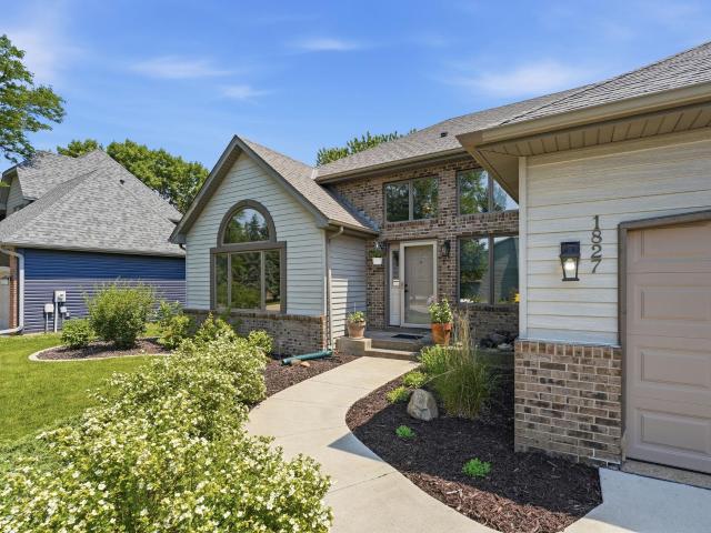 House for sale in Oakdale, Minnesota