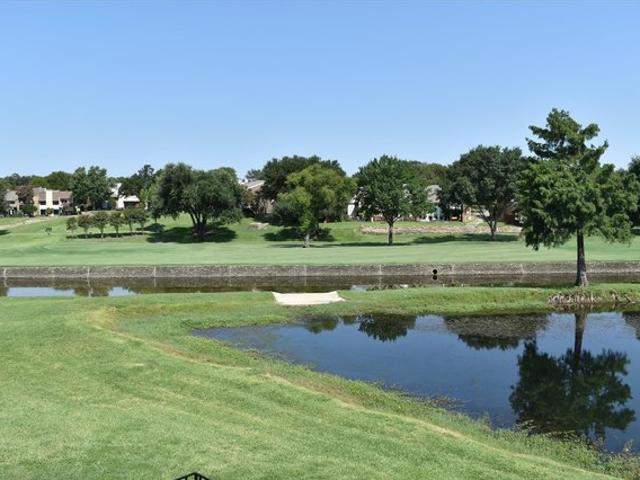 Townhouse for sale in Carrollton, Texas