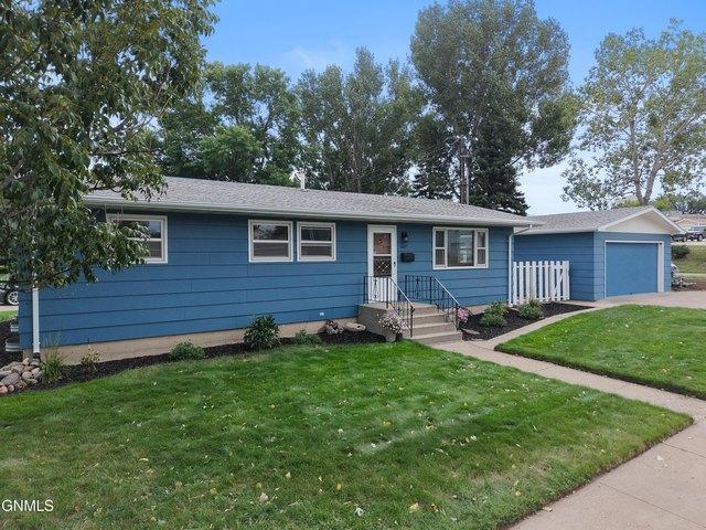 House for sale in Bismarck, North Dakota