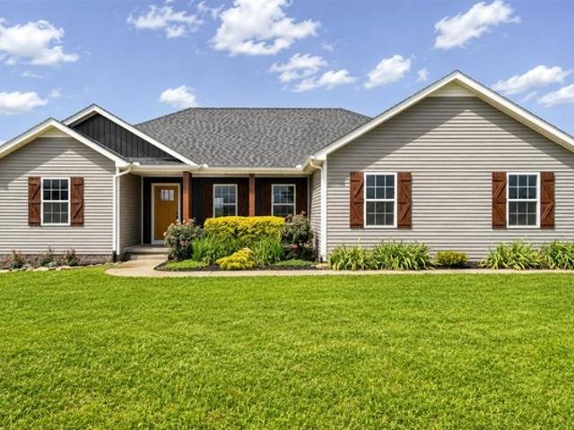 House for sale in Auburn, Kentucky