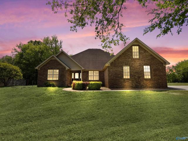 House for sale in Hillsboro, Alabama