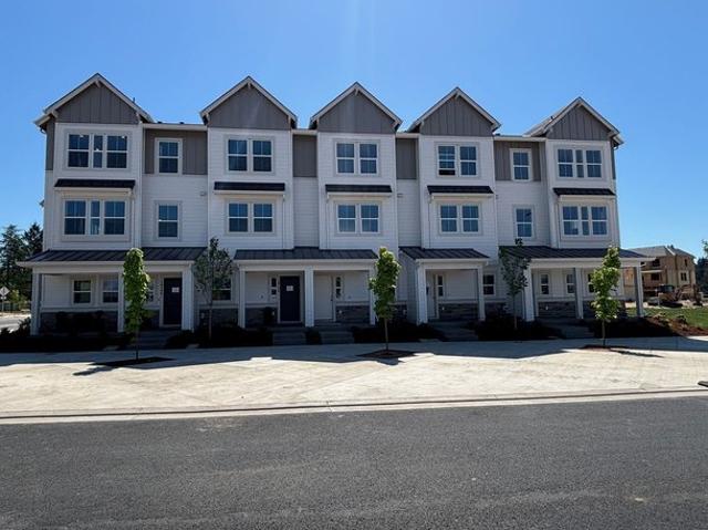 Townhouse for sale in Oregonia
