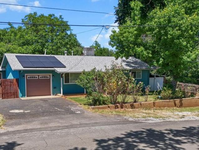 House for sale in Shasta, California