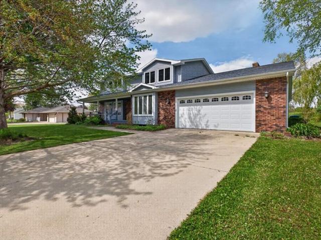 House for sale in Waterloo, Iowa