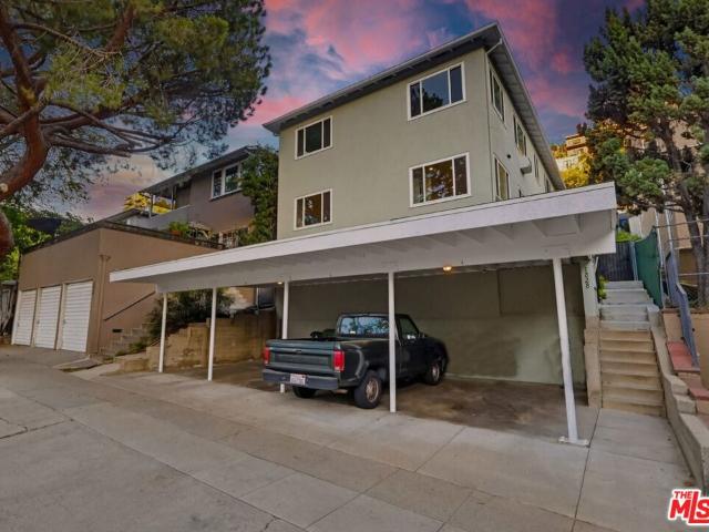 Property for rent in Canoga Park, California