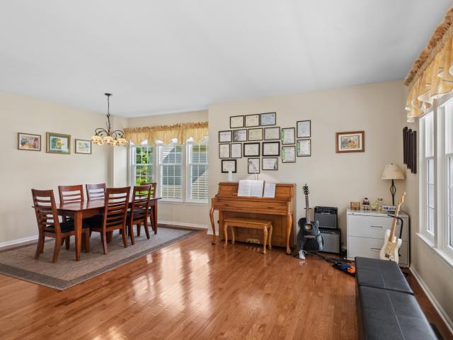 House for sale in Idlewild, Grayslake