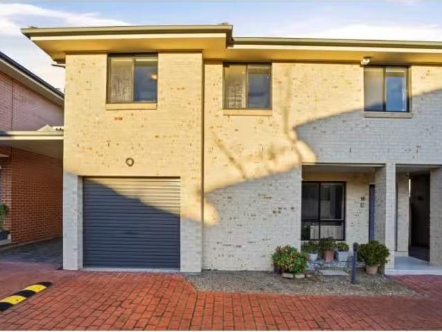Condo for rent in Sydney, New South Wales