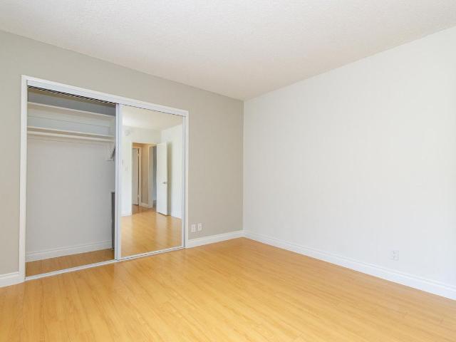 Apartment for rent in Canoga Park, California