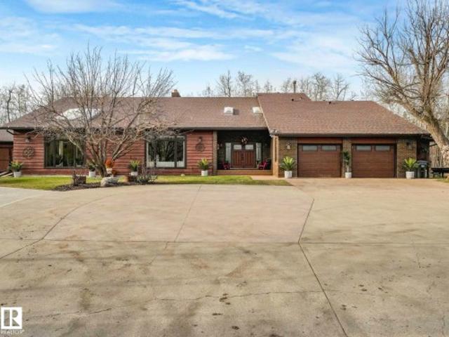 House for sale in Alberta