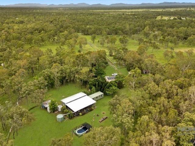 Cottage for sale in Majors Creek, Queensland