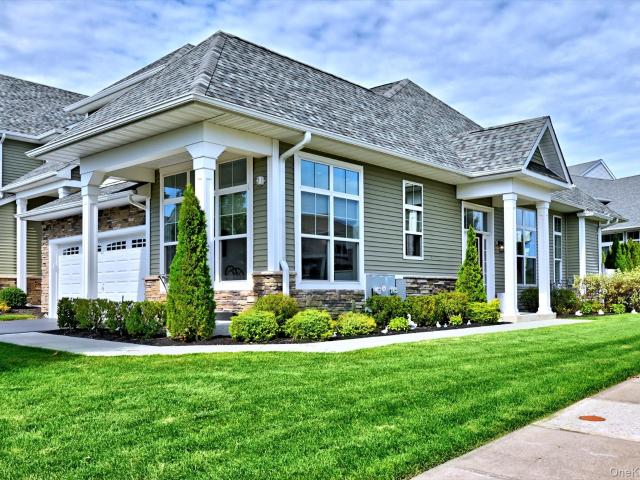 Condo for sale in Centereach, New York