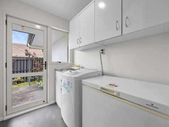 House for sale in Henderson, Henderson-Massey