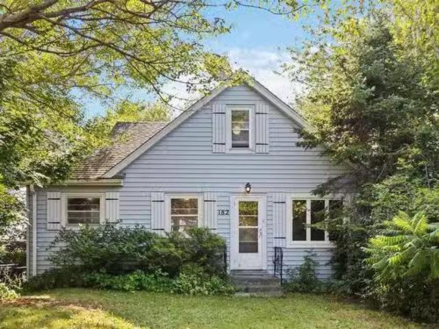 House for sale in Dartmouth, Nova Scotia