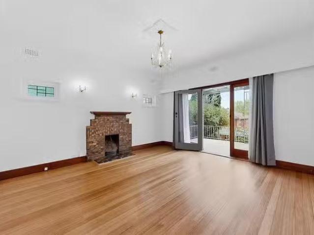 House for rent in Travancore, Victoria