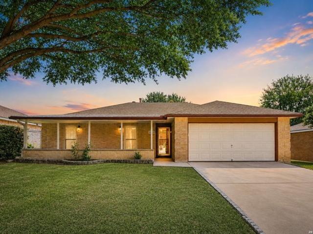 House for sale in Universal City, Texas