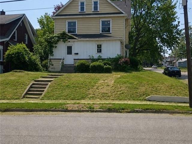 House for sale in Struthers, Ohio