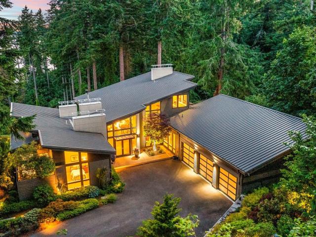 House for sale in Fox Island