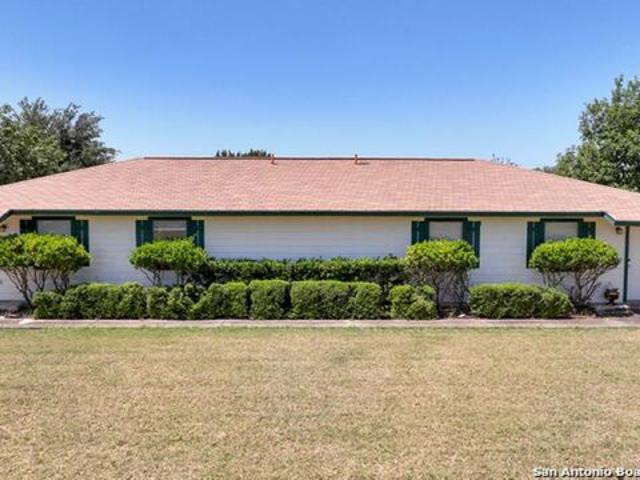 House for sale in Bandera, Texas