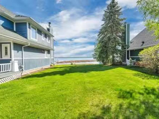 House for sale in Sylvan Lake