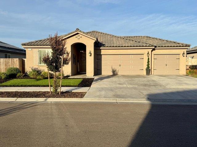 House for sale in Kerman, California