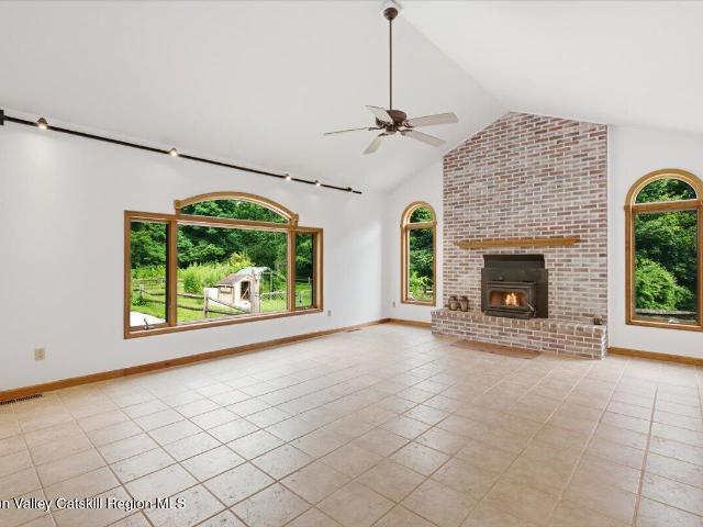 House for sale in Acra, New York