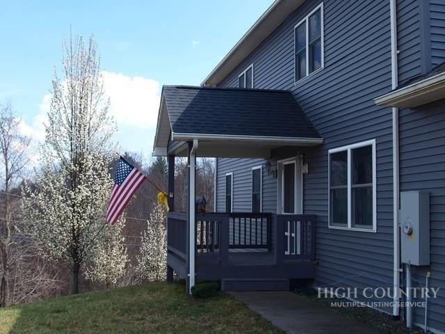 House for sale in Lansing, North Carolina