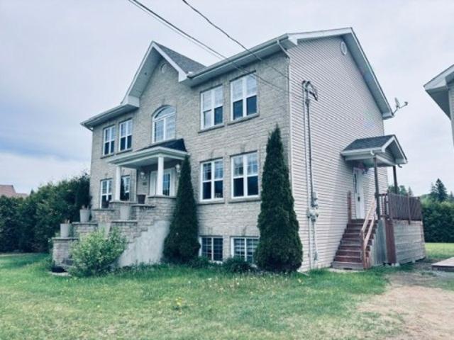 House for rent in Laurentides, Quebec